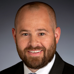 Luke Ragland headshot